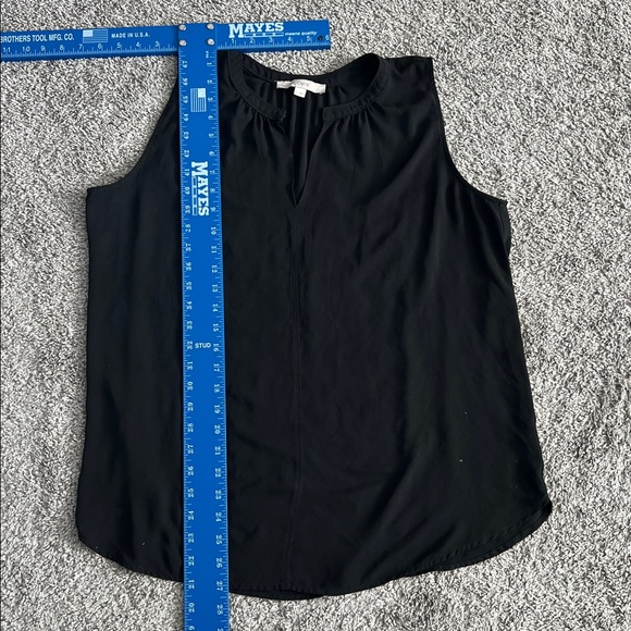 LOFT Black Sleeveless V-Neck or Keyhole Blouse - Size L - Picture 5 of 7